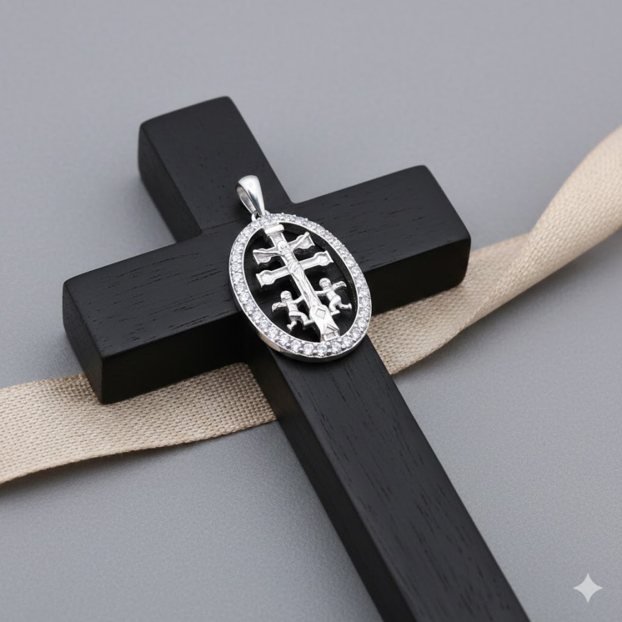 Colgante cruz de Caravaca cerco 23x17mm c/piedras Rodiada